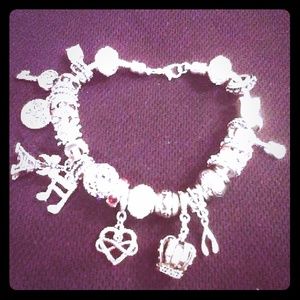 Charm bracelet 😍